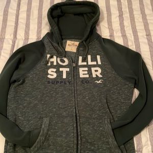 Hollister men’s size L zip up hoodie. Green